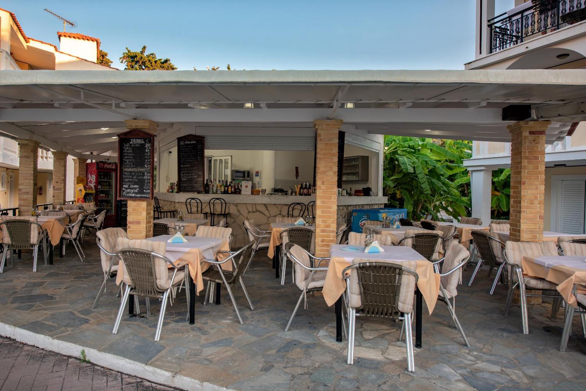 Porto Iliessa Hotel Argasio Exterior foto