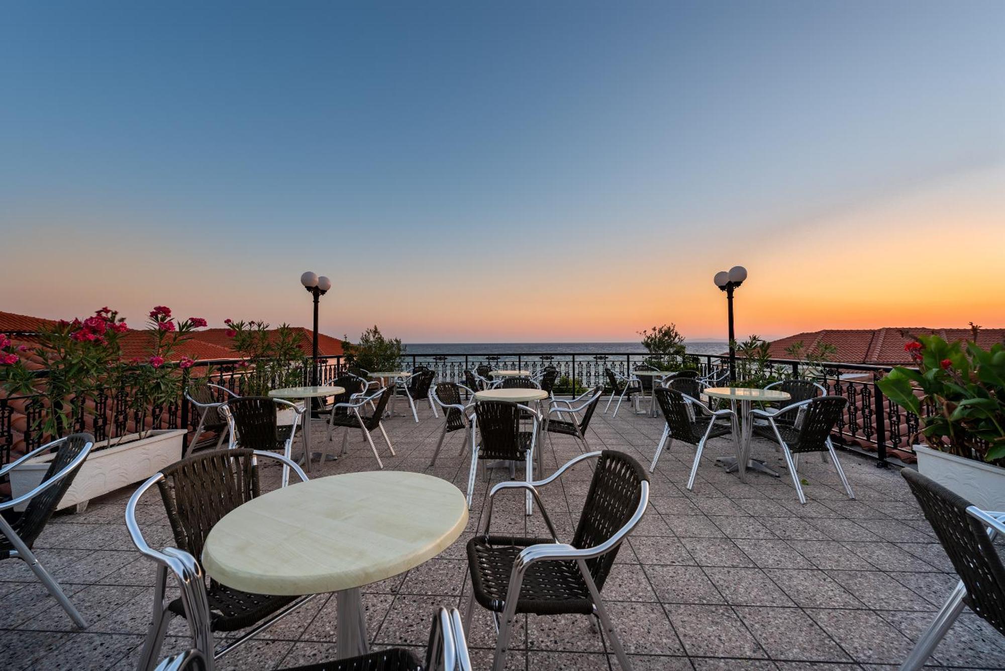 Porto Iliessa Hotel Argasio Exterior foto