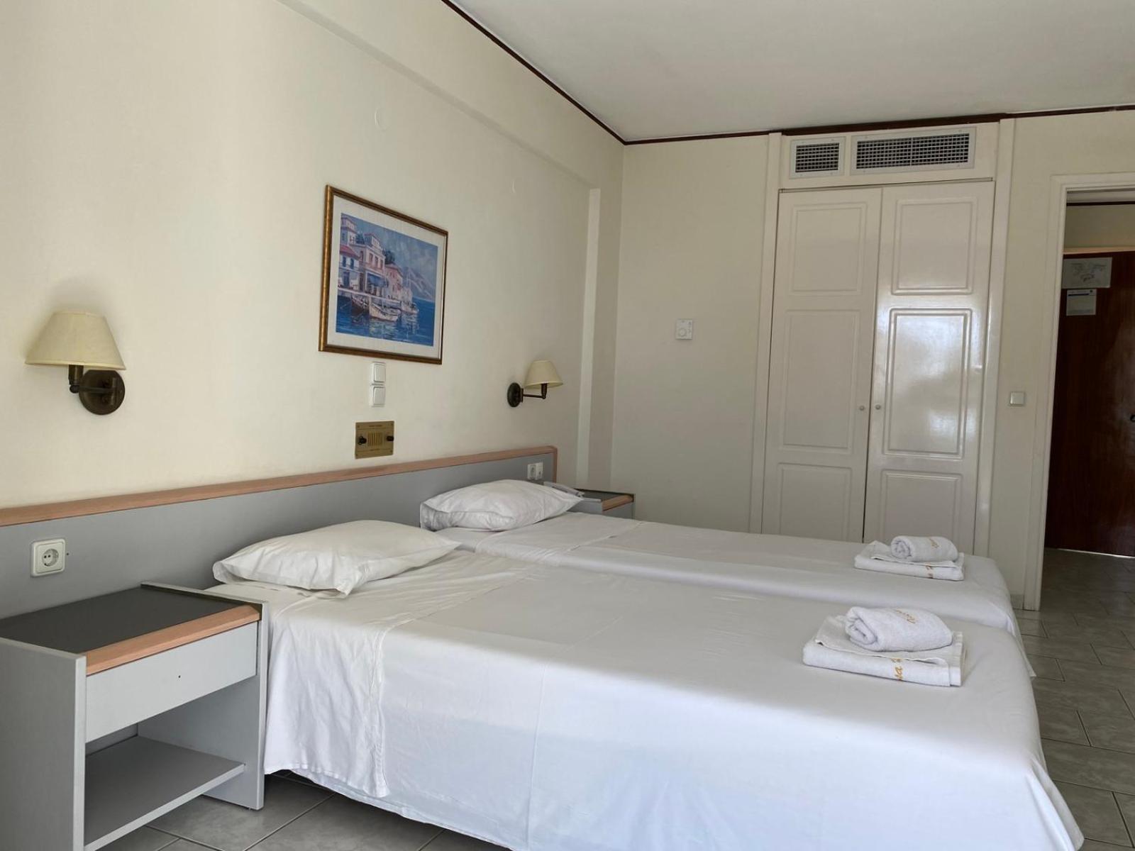 Porto Iliessa Hotel Argasio Exterior foto